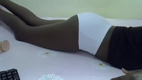 Snapshot of lupitah_ chatting on December 10, 7:47 am sweet girl online show from December 10, 7:47 am