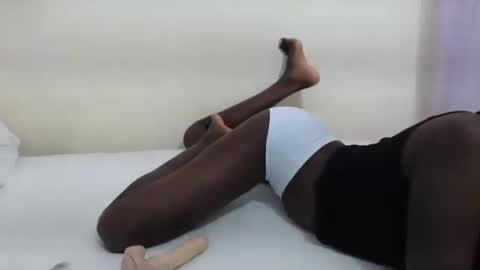 Snapshot of lupitah_ chatting on March 5, 12:59 am sweet girl online show from March 5, 12:59 am