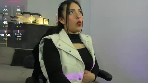 Snapshot of lurea_pearl chatting on October 22, 5:08 am Lurea pearl online show from October 22, 5:08 am