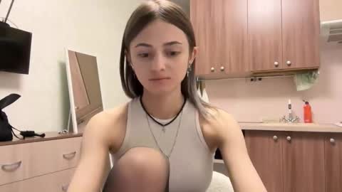 Snapshot of lurlineoline chatting on November 3, 5:03 pm May online show from November 3, 5:03 pm