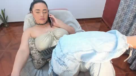 Snapshot of luscious86 chatting on February 1, 9:08 pm PAULINA online show from February 1, 9:08 pm