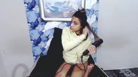 luscious_lexy online show from July 21, 5:32 am