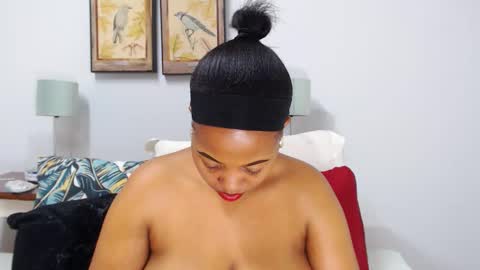 lusciousboobzz online show from November 22, 8:24 am