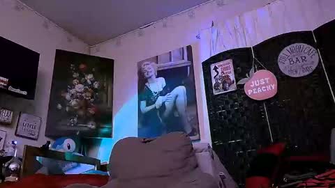 Snapshot of lusciouslibra82 chatting on January 15, 1:05 pm .Clarissa. Follow me on Instagram miss buns online show from January 15, 1:05 pm