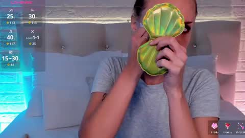 your sweet Liana online show from July 10, 5:23 am
