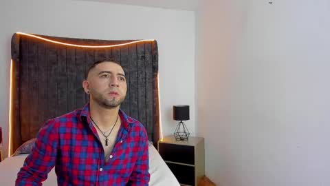 Snapshot of lushian_luna chatting on May 16, 4:50 pm Lushian And Luna online show from May 16, 4:50 pm