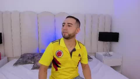 Snapshot of lushian_luna chatting on July 3, 4:24 pm Lushian And Luna online show from July 3, 4:24 pm