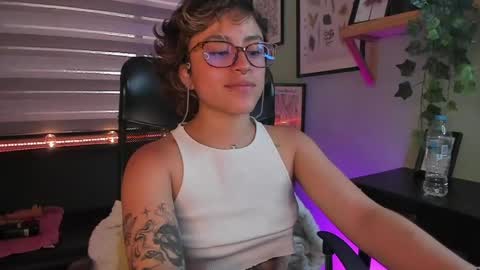 Snapshot of lusiana__ chatting on May 11, 2:45 pm Luci online show from May 11, 2:45 pm