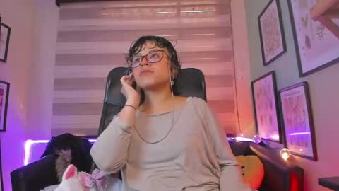 Snapshot of lusiana__ chatting on May 25, 1:17 pm Luci online show from May 25, 1:17 pm