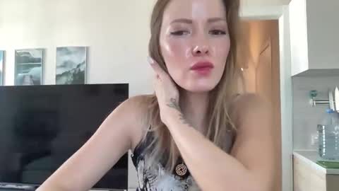 lusiluv online show from September 11, 11:21 am