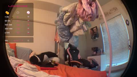 Snapshot of lustforlola chatting on October 5, 1:04 am LOLA online show from October 5, 1:04 am