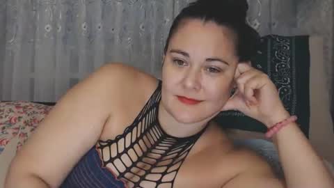 lustifulm online show from September 22, 10:45 pm