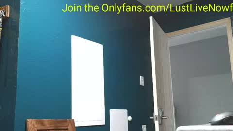  GUY ---  GIRL online show from March 31, 10:32 pm