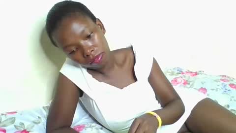 Snapshot of lustrousnerd chatting on February 19, 3:39 am Noreh online show from February 19, 3:39 am