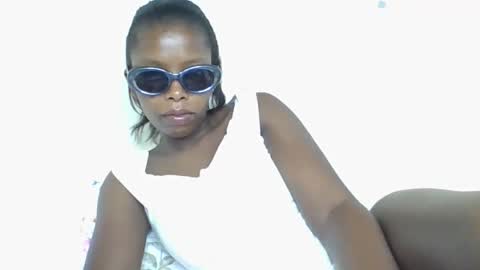 Snapshot of lustrousnerd chatting on September 9, 3:50 am Noreh online show from September 9, 3:50 am