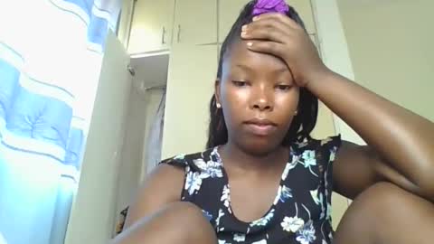 Snapshot of lustrousnerd chatting on November 2, 4:15 am Noreh online show from November 2, 4:15 am