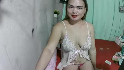 Flora Mae online show from April 16, 5:03 pm