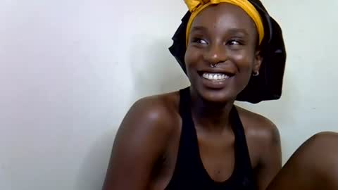 lutino_lovebirds online show from July 11, 5:59 pm