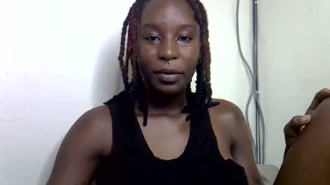 lutino_lovebirds online show from July 14, 8:08 am