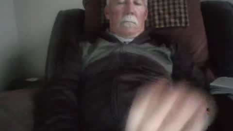 Snapshot of luv269er chatting on April 26, 4:04 pm luv269er online show from April 26, 4:04 pm
