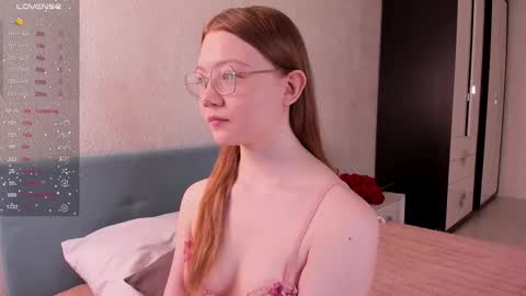 Snapshot of luv_tessa chatting on March 11, 1:44 am Tessa online show from March 11, 1:44 am