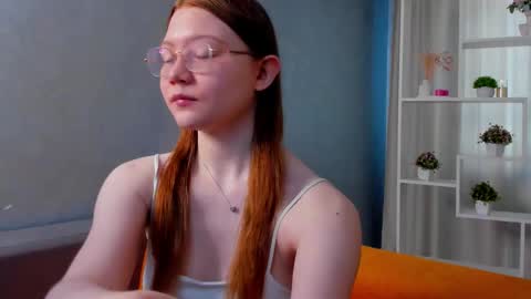 Snapshot of luv_tessa chatting on March 12, 1:12 am Tessa online show from March 12, 1:12 am