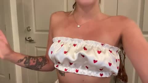 Aimee online show from May 26, 3:13 am
