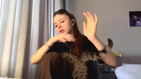 Adele online show from February 23, 8:33 am