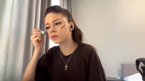 Adele online show from March 7, 8:55 am