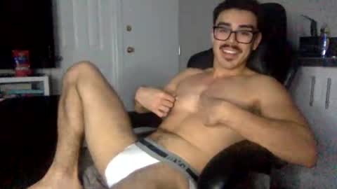 Snapshot of luvrboy77 chatting on June 13, 6:11 am luvrboy77 online show from June 13, 6:11 am