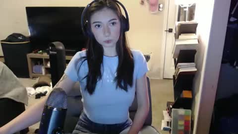 luvrxstarx online show from January 17, 3:11 am