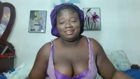 Snapshot of luvsher chatting on January 2, 10:22 pm Shereena Contact me Sherbunnyboo online show from January 2, 10:22 pm