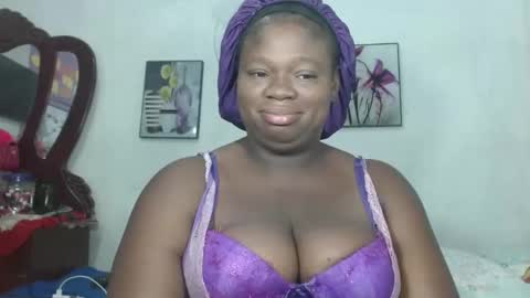 Snapshot of luvsher chatting on January 3, 2:10 am Shereena Contact me Sherbunnyboo online show from January 3, 2:10 am
