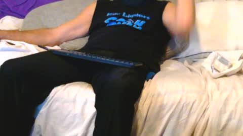 Snapshot of luvthecam2 chatting on January 7, 3:57 am M Jordan online show from January 7, 3:57 am