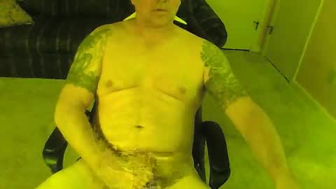 Snapshot of luvtoc2c1975 chatting on December 3, 12:03 pm luvtoc2c1975 online show from December 3, 12:03 pm