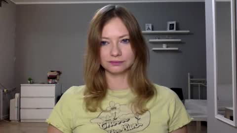 Snapshot of lux_millie chatting on October 23, 5:12 pm Millie online show from October 23, 5:12 pm