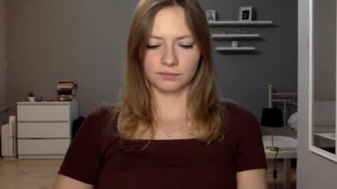 Snapshot of lux_millie chatting on November 8, 3:45 pm Millie online show from November 8, 3:45 pm