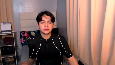 queen lux online show from March 11, 6:08 pm