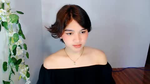 queen lux online show from November 30, 2:59 am