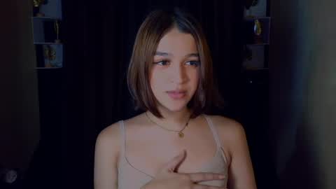 queen lux online show from May 11, 9:04 am