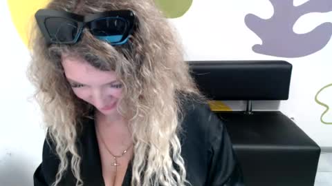 Donna online show from July 6, 11:51 am