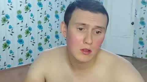 Snapshot of luxeboy_ chatting on October 13, 8:31 pm Mike online show from October 13, 8:31 pm