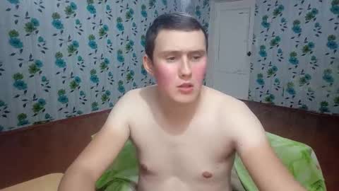 Snapshot of luxeboy_ chatting on October 25, 9:09 pm Mike online show from October 25, 9:09 pm