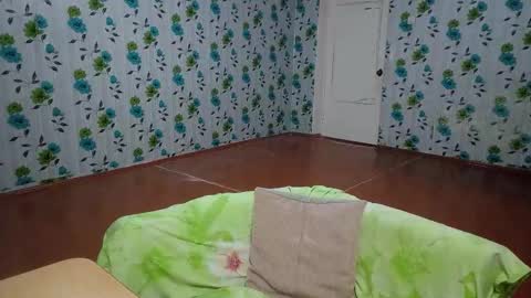 Snapshot of luxeboy_ chatting on November 4, 8:08 pm Mike online show from November 4, 8:08 pm