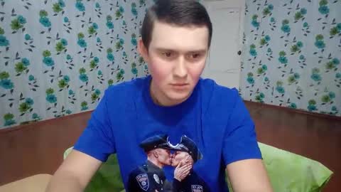 Snapshot of luxeboy_ chatting on November 5, 12:05 pm Mike online show from November 5, 12:05 pm