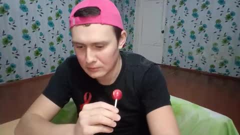 Snapshot of luxeboy_ chatting on November 12, 11:25 pm Mike online show from November 12, 11:25 pm