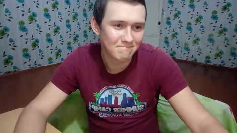 Snapshot of luxeboy_ chatting on November 16, 9:20 pm Mike online show from November 16, 9:20 pm