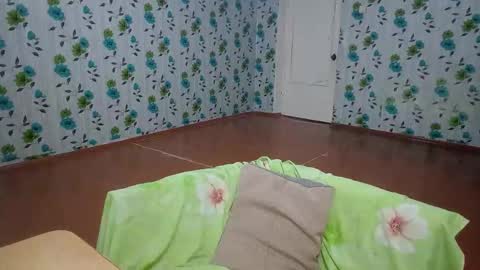 Snapshot of luxeboy_ chatting on November 22, 7:07 am Mike online show from November 22, 7:07 am