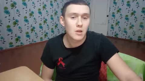 Snapshot of luxeboy_ chatting on December 19, 2:07 am Mike online show from December 19, 2:07 am