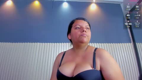 Snapshot of luxemilf chatting on November 20, 10:04 am Luxe3 online show from November 20, 10:04 am